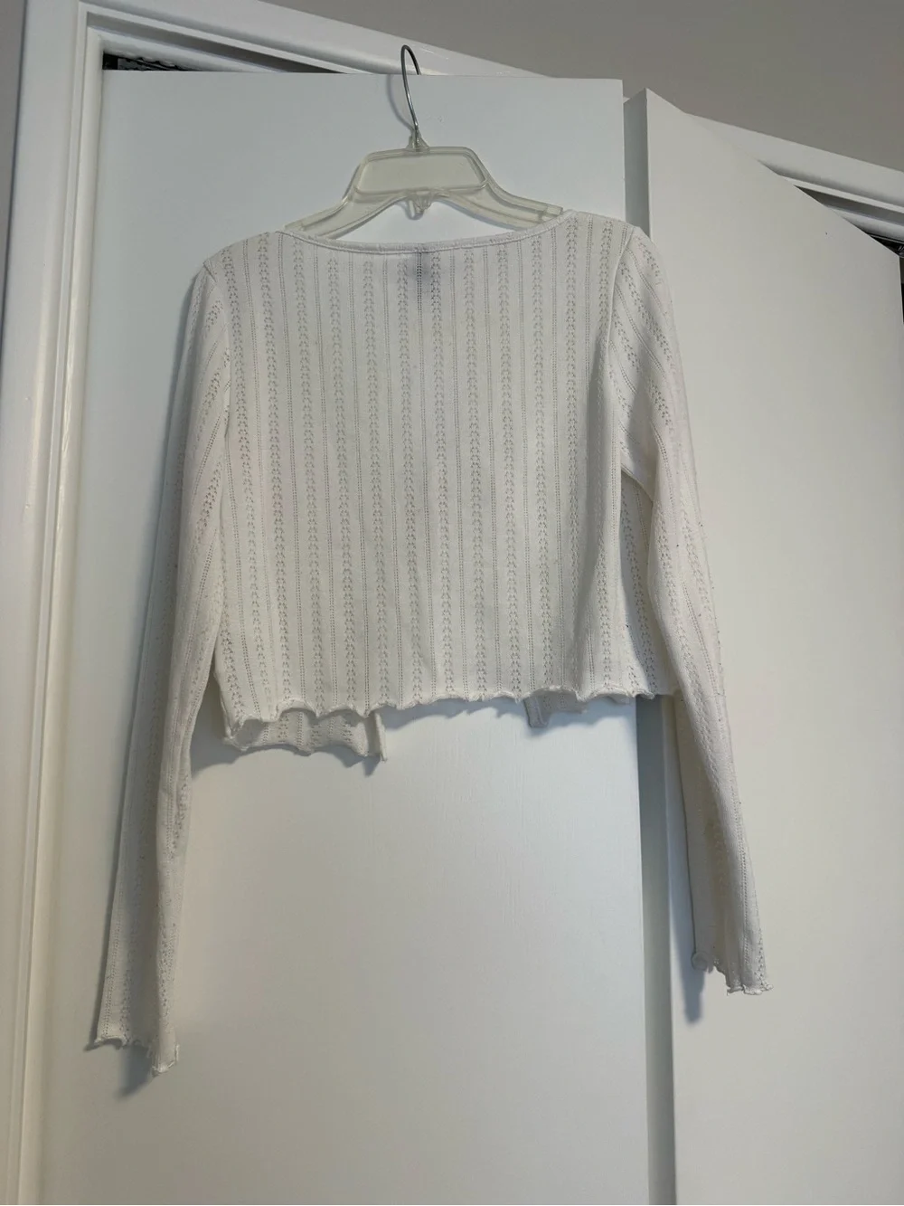 Cropped Long-Sleeve Knit Top - White